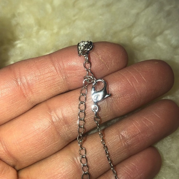 SWAROVSKI Eveline 3 Crystal Pendant & Chain 5020056 - Adjustable Chain 17” - Picture 3 of 6